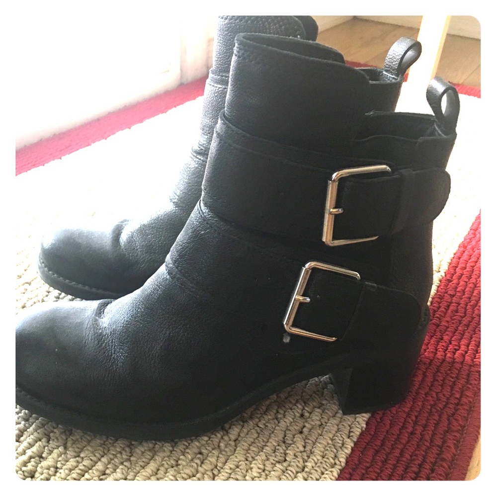 Clark’s black leather moto boots size 9.5